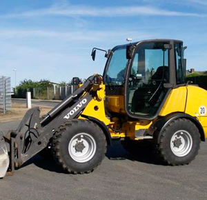 Shovel Volvo L20B